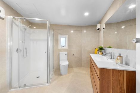 Photo of property in 17a Gulf Crest, Bucklands Beach, Auckland, 2012