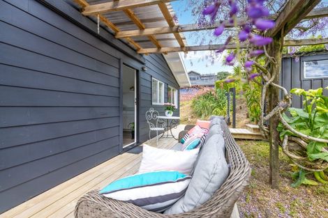 Photo of property in 9 Sunlight Promenade, Snells Beach, 0920