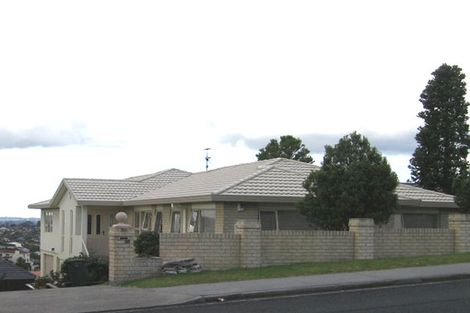 Photo of property in 80 Luckens Road, West Harbour, Auckland, 0618