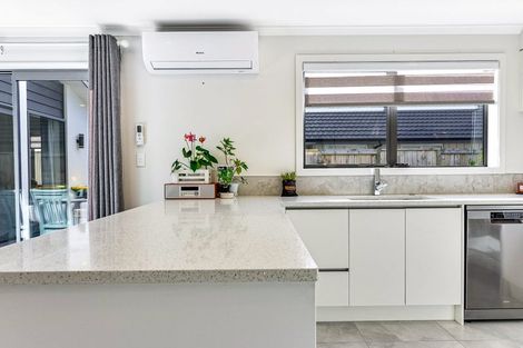 Photo of property in 8 Kaaka Street, Cambridge, 3434