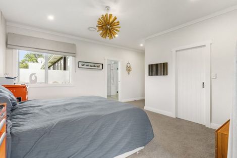 Photo of property in 104 Foster Road, Kumeu, 0891
