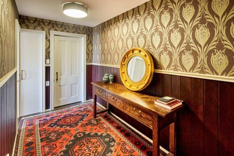 Photo of property in 19 The Crescent, Roseneath, Wellington, 6011