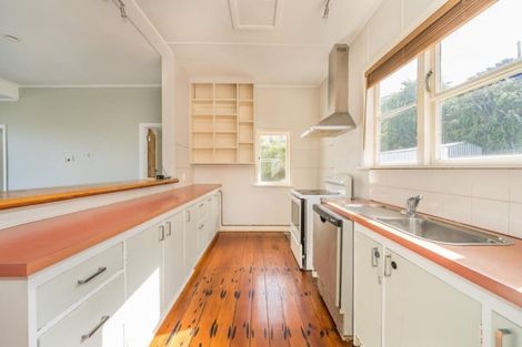 Photo of property in 107 Nevay Road, Miramar, Wellington, 6022