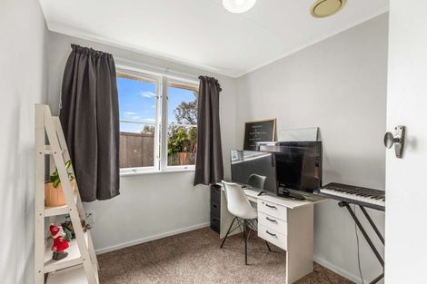 Photo of property in 1 Dampier Avenue, Awapuni, Palmerston North, 4412
