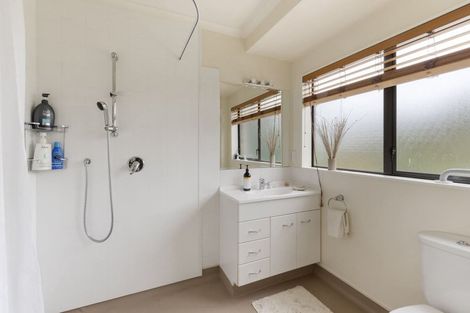 Photo of property in 47 Rutherford Drive, Waikanae Beach, Waikanae, 5036