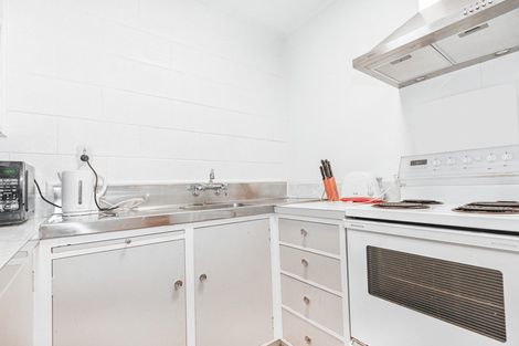 Photo of property in 209 King Street South, Hastings, 4122