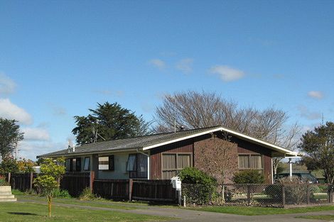 Photo of property in 15 Leeton Drive, Waipukurau, 4200