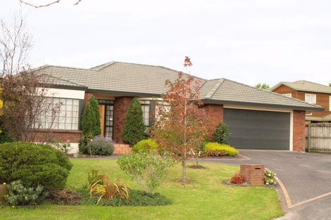 Photo of property in 22 Keswick Close, Northpark, Auckland, 2013