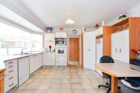 Photo of property in 227 Tudor Avenue, Mayfair, Hastings, 4122