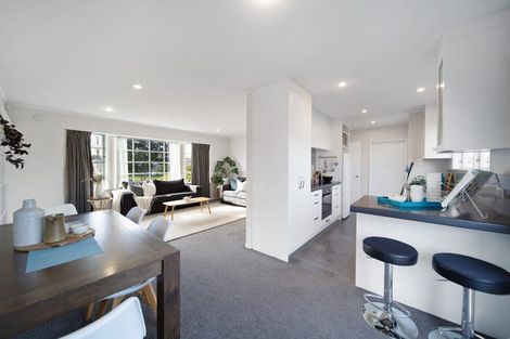 Photo of property in 71 Walworth Avenue, Pakuranga Heights, Auckland, 2010