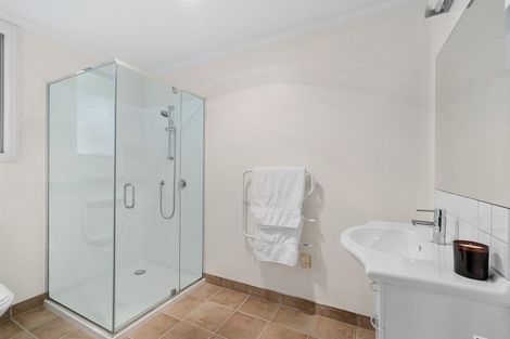 Photo of property in 1 Hollyhock Lane, Wanaka, 9305