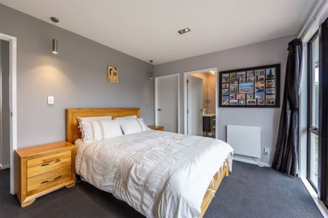 Photo of property in 6 Hyde Place, Halswell, Christchurch, 8025