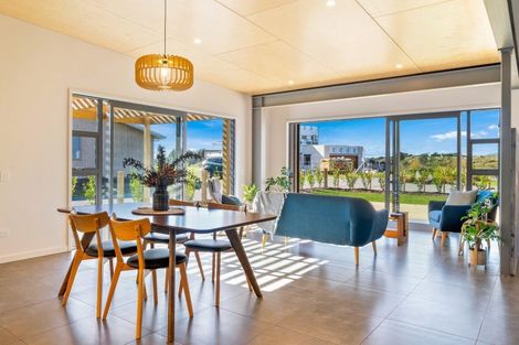 Photo of property in 4 Mirek Street, Waikanae, 5036