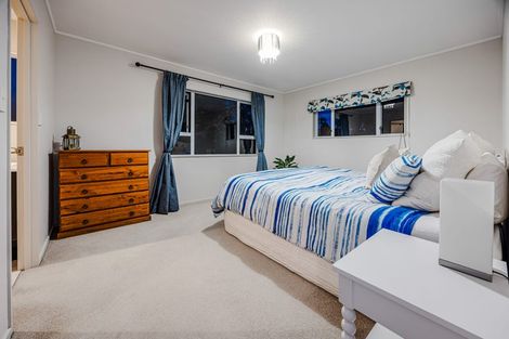 Photo of property in 50 Calluna Crescent, Totara Heights, Auckland, 2105