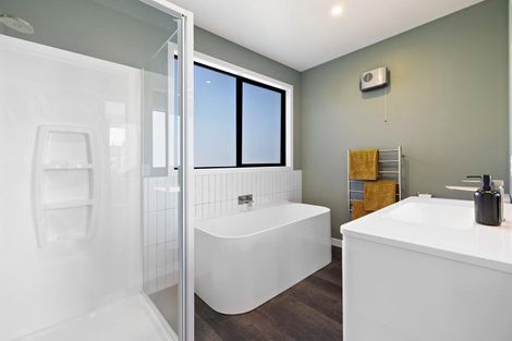 Photo of property in 49 Grandview Road, Lake Hawea, Wanaka, 9382