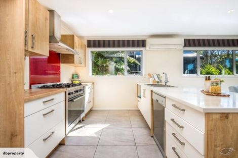 Photo of property in 43 Burma Road, Khandallah, Wellington, 6035