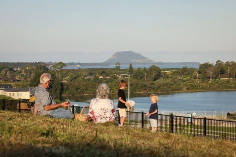 Photo of property in 12 Flounder Drive, Omokoroa, 3114