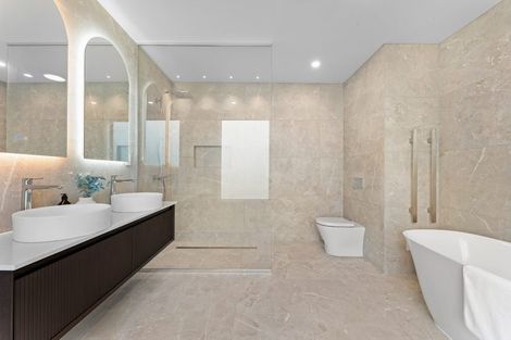 Photo of property in 545 Beach Road, Murrays Bay, Auckland, 0630