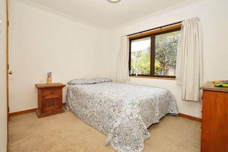 Photo of property in 12 Cooper Place, Chedworth, Hamilton, 3210