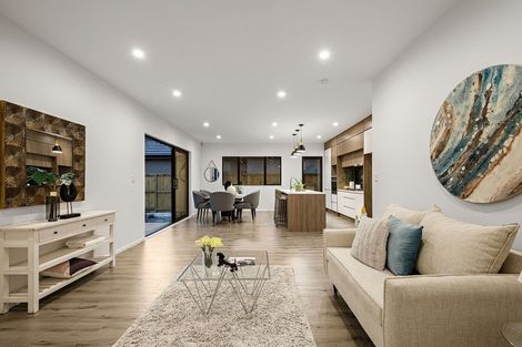 Photo of property in 18 Konoba Avenue, Kumeu, 0810