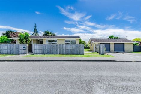 Photo of property in 49 Donovan Road, Paraparaumu Beach, Paraparaumu, 5032