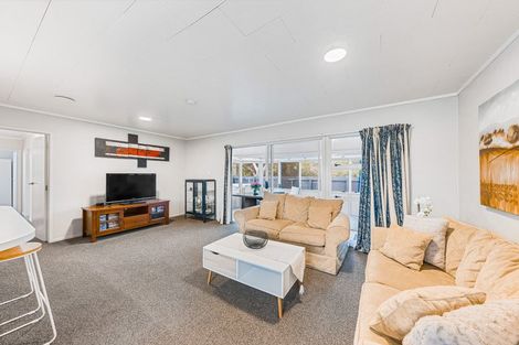 Photo of property in 1/18 Matipo Road, Te Atatu Peninsula, Auckland, 0610