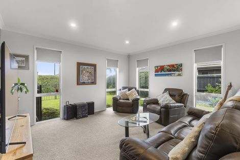 Photo of property in 77 Sandhurst Drive, Papamoa Beach, Papamoa, 3118