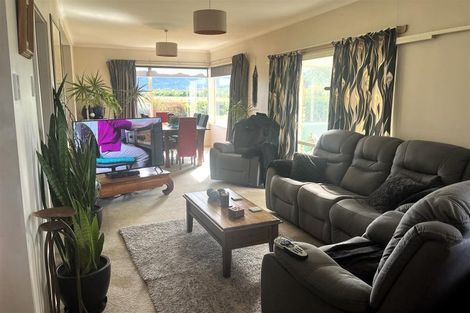 Photo of property in 200 Golf Links Road, Kaiata, Greymouth, 7805