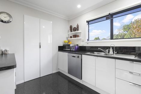 Photo of property in 19 Glendale Drive, Dinsdale, Hamilton, 3204