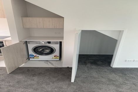 Photo of property in 1/2 Jadewynn Drive, Massey, Auckland, 0614