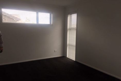 Photo of property in 42 Vinistra Road, Kumeu, 0810