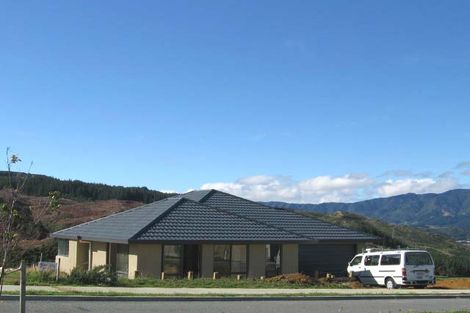 Photo of property in 101 Kirton Drive, Riverstone Terraces, Upper Hutt, 5018