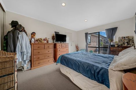 Photo of property in 5b Chelmsley Avenue, Henderson, Auckland, 0612