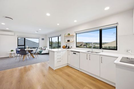 Photo of property in 1/14 Kells Place, Botany Downs, Auckland, 2010