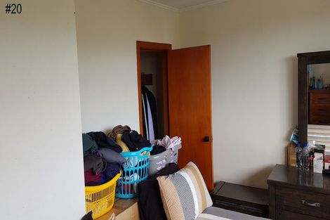 Photo of property in 20-22 Sievers Grove, Cannons Creek, Porirua, 5024