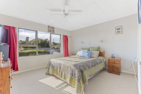 Photo of property in 10b Hickford Place, Okato, 4335