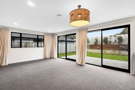 Photo of property in 9 Rehua Place, Waiwhakaiho, New Plymouth, 4312