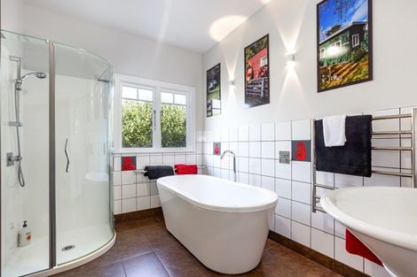 Photo of property in 3 Seaview Road, Paraparaumu Beach, Paraparaumu, 5032