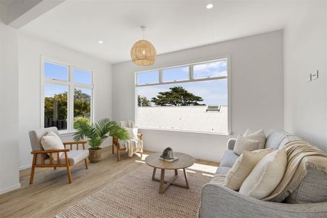 Photo of property in 61 Moncks Spur Road, Redcliffs, Christchurch, 8081