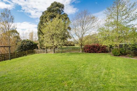 Photo of property in 803 Fitzherbert Road East, Aokautere, Palmerston North, 4471