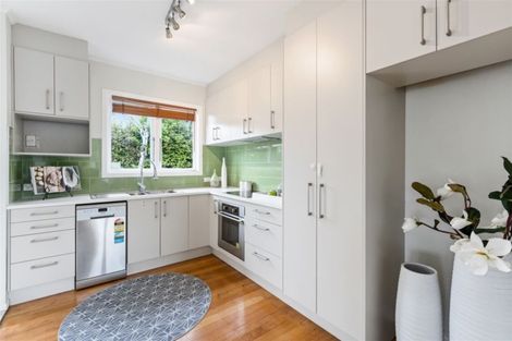 Photo of property in 1/154 Forrest Hill Road, Forrest Hill, Auckland, 0620