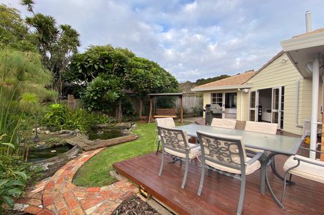 Photo of property in 1 Tuakura Way, The Gardens, Auckland, 2105