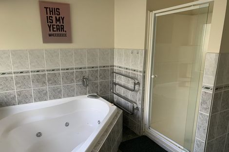 Photo of property in 27 Sample Road, Albany, Auckland, 0632