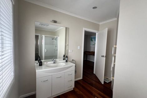 Photo of property in 607 Beach Road, Rothesay Bay, Auckland, 0630