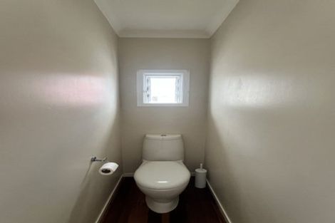 Photo of property in 607 Beach Road, Rothesay Bay, Auckland, 0630