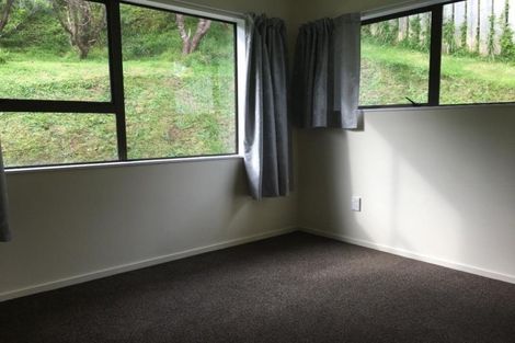 Photo of property in 10 Tullamore Way, Johnsonville, Wellington, 6037