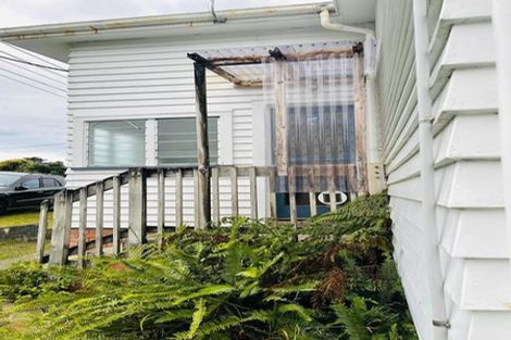 Photo of property in 22 Evans Road, Glen Eden, Auckland, 0602