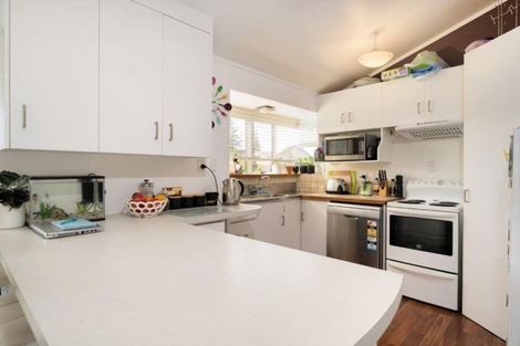 Photo of property in 144 Karewa Parade, Papamoa Beach, Papamoa, 3118