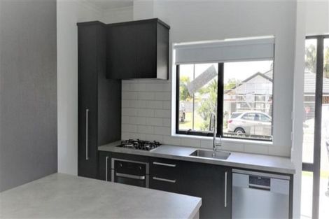 Photo of property in 3b Waituarua Drive, Takanini, 2112