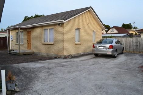 Photo of property in 382 Bucklands Beach Road, Bucklands Beach, Auckland, 2012